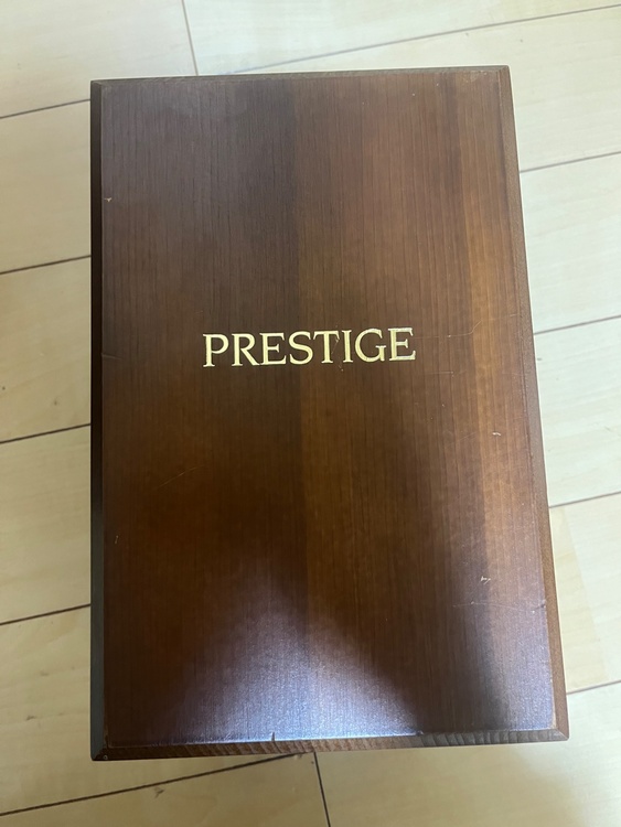 サントリーブレンデッドウィスキープレステージ25年　山崎蒸留所（お酒）の商品画像 - 査定依頼日：2026年3月24日 - 最高査定価格：102,000円