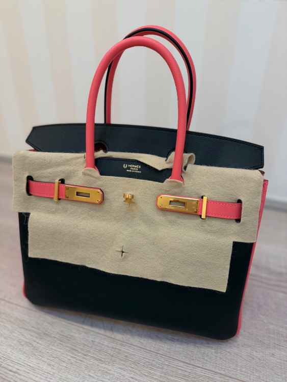 DAS039 MF（ブランドバッグ）の商品画像 - 査定依頼日：2026年4月20日 - 最高査定価格：2,500,000円