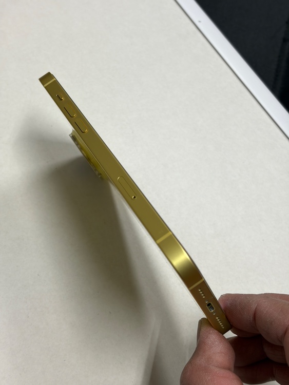 iPhone 14 Plus 256GB SIMフリー（スマホ）の商品画像 - 査定依頼日：2026年3月13日 - 最高査定価格：54,000円