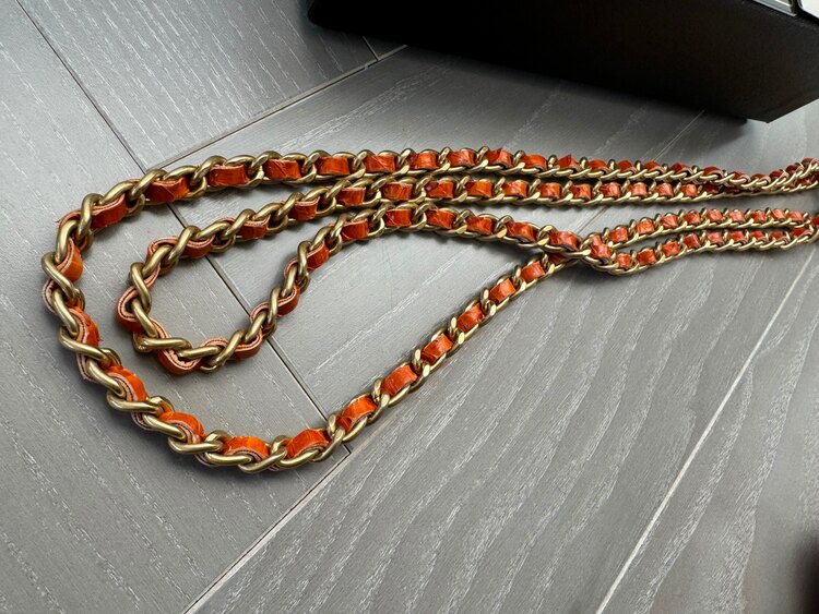 パイソン　ミニショルダー（ブランドバッグ）の商品画像 - 査定依頼日：2025年3月10日 - 最高査定価格：100,000円