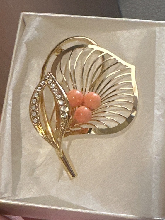 わからないです（スマホ）の商品画像 - 査定依頼日：2025年8月17日 - 最高査定価格：80,000円