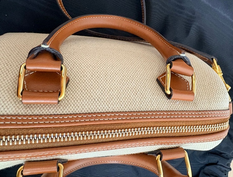 セリーヌ  （ブランドバッグ）の商品画像 - 査定依頼日：2026年2月24日 - 最高査定価格：160,000円