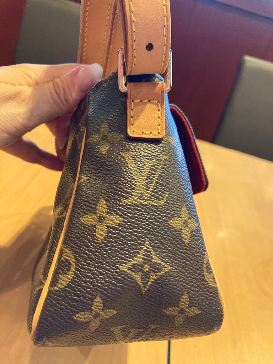 ミニショルダーバッグ（ブランドバッグ）の商品画像 - 査定依頼日：2022年8月2日 - 最高査定価格：87,000円