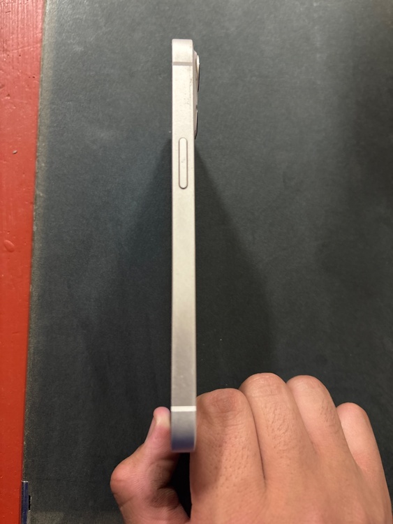 iPhone 15 Pro 256GB au（スマホ）の商品画像 - 査定依頼日：2026年5月1日 - 最高査定価格：76,000円