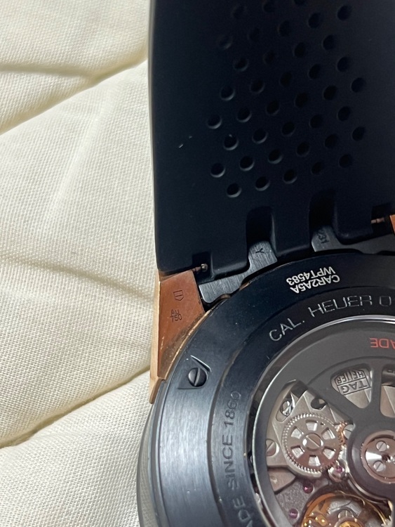 タグホイヤー カレラ ホイヤー01クロノグラフ　CAR2A5（高級時計）の商品画像 - 査定依頼日：2025年8月14日 - 最高査定価格：550,000円