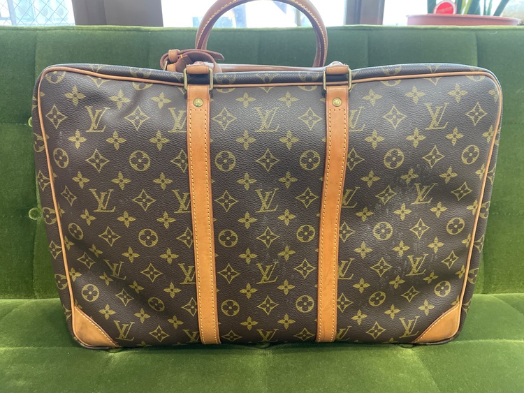 四角いボストンバック（ブランドバッグ）の商品画像 - 査定依頼日：2026年4月26日 - 最高査定価格：80,000円