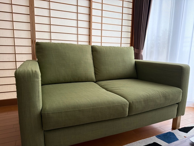 ソファ　IKEA KARLSTAD カルルスターだ2人掛けコンパクトソファ（家具・寝具）の商品画像 - 査定依頼日：2026年4月19日 - 最高査定価格：5,000円