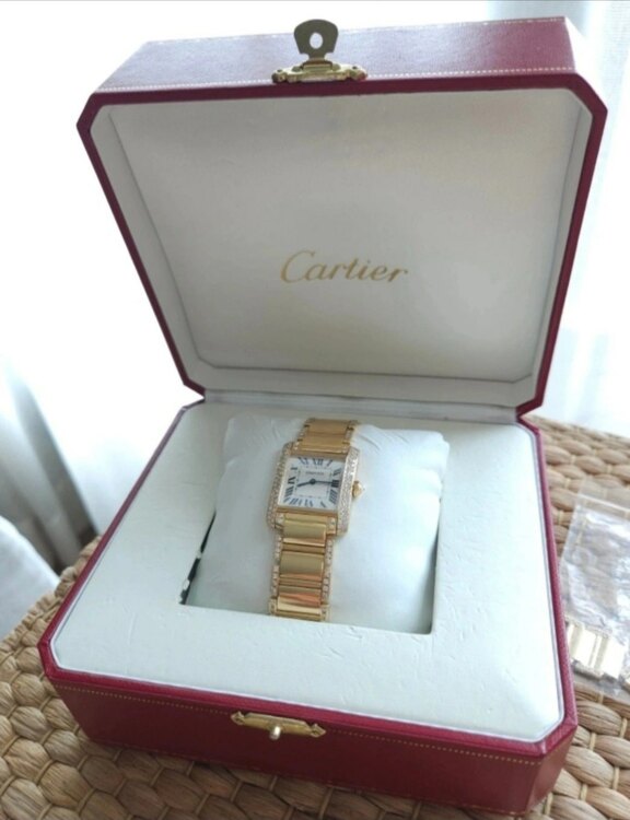 カルティエ タンク （高級時計）の商品画像 - 査定依頼日：2025年3月19日 - 最高査定価格：2,600,000円