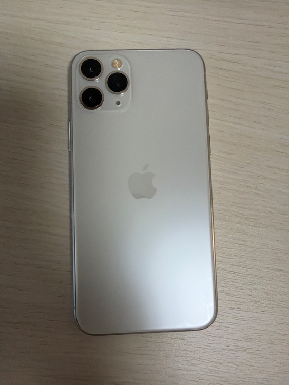 iPhone iPhone11 Pro 256GB docomo（スマホ）の商品画像 - 査定依頼日：2026年10月9日 - 最高査定価格：22,000円