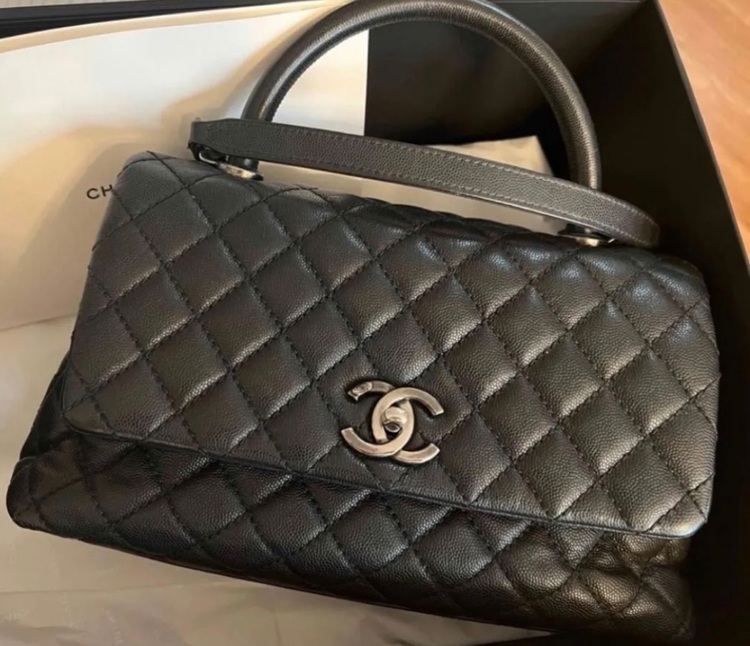 ココハンドル 29 キャビアスキン　シルバー金具（ブランドバッグ）の商品画像 - 査定依頼日：2025年11月4日 - 最高査定価格：560,000円