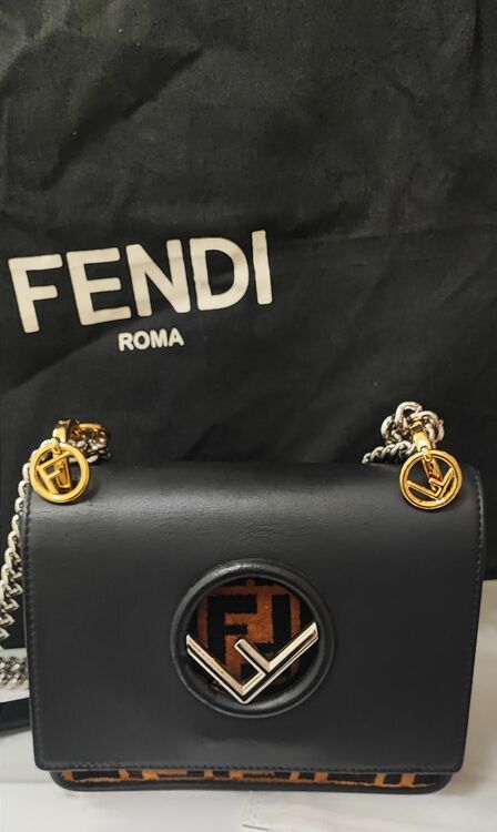 フェンディ  （ブランドバッグ）の商品画像 - 査定依頼日：2025年9月4日 - 最高査定価格：130,000円