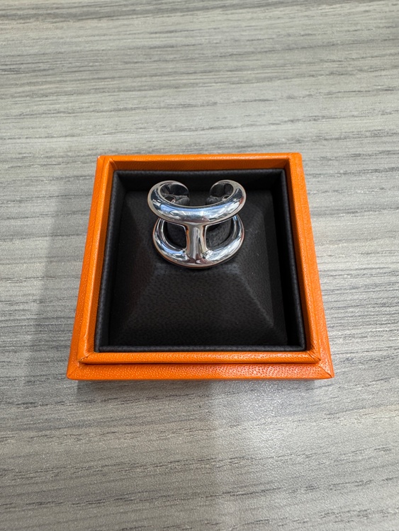 HERMES オスモズ 52 SV925（金・貴金属）の商品画像 - 査定依頼日：2026年7月15日 - 最高査定価格：122,000円
