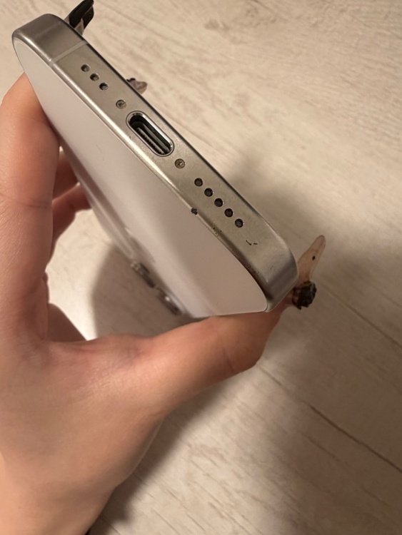 iPhone15pro 256GB（スマホ）の商品画像 - 査定依頼日：2026年5月29日 - 最高査定価格：77,000円