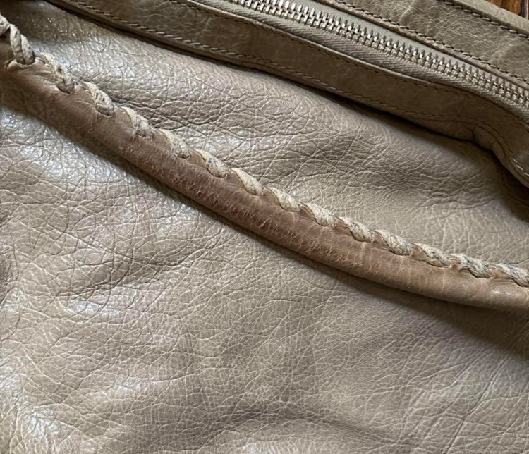 ザデイ（ブランドバッグ）の商品画像 - 査定依頼日：2025年7月28日 - 最高査定価格：10,000円