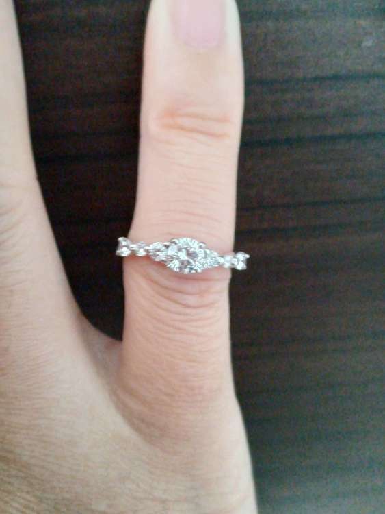 リング（宝石）の商品画像 - 査定依頼日：2023年8月28日 - 最高査定価格：35,000円