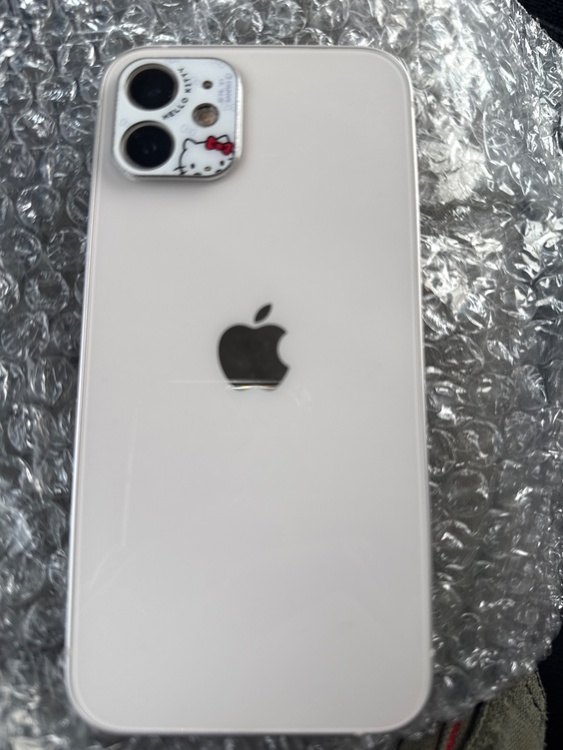 iPhone12 128GB SIMフリー　白（スマホ）の商品画像 - 査定依頼日：2026年3月9日 - 最高査定価格：27,000円