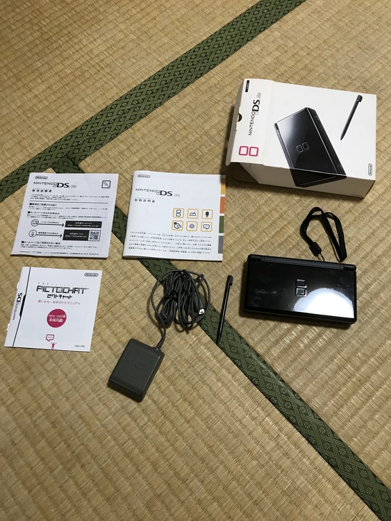 NINTENDO DS lite（ゲーム機本体・ゲームソフト）の商品画像 - 査定依頼日：2022年6月23日 - 最高査定価格：500円