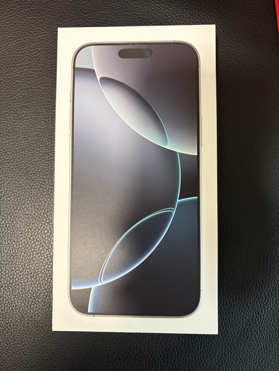 iPhone 16 Pro Max 256GB SIMフリー（スマホ）の商品画像 - 査定依頼日：2025年7月21日 - 最高査定価格：148,000円