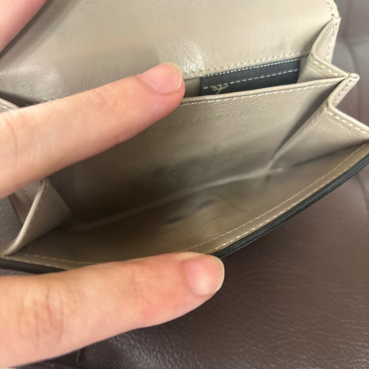 フェンディ  （ブランドバッグ）の商品画像 - 査定依頼日：2025年4月20日 - 最高査定価格：20,000円