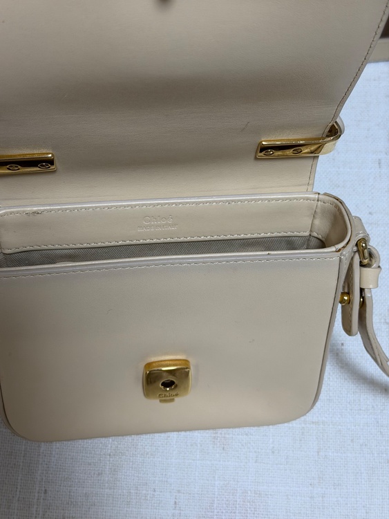 その他 クロエ （ブランドバッグ）の商品画像 - 査定依頼日：2025年12月14日 - 最高査定価格：40,000円