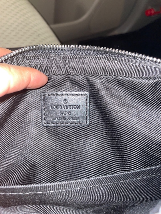 トリオメッセンジャー（ブランドバッグ）の商品画像 - 査定依頼日：2025年12月30日 - 最高査定価格：100,000円