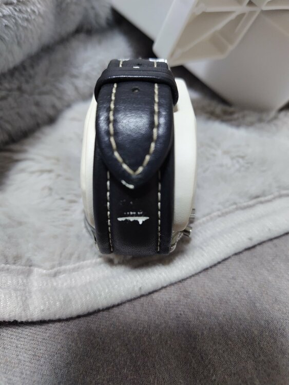 ブライトリング ナビタイマー （高級時計）の商品画像 - 査定依頼日：2026年3月19日 - 最高査定価格：250,000円