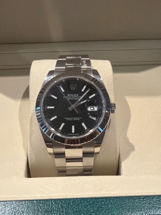 44オイスター（高級時計）の商品画像 - 査定依頼日：2026年3月19日 - 最高査定価格：2,100,000円