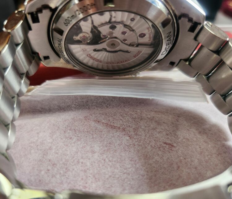 オメガ その他 232.30.42.21.01.002（高級時計）の商品画像 - 査定依頼日：2025年9月27日 - 最高査定価格：480,000円