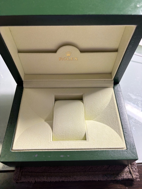 ロレックス GMTマスター 116713lm（高級時計）の商品画像 - 査定依頼日：2026年1月23日 - 最高査定価格：2,200,000円