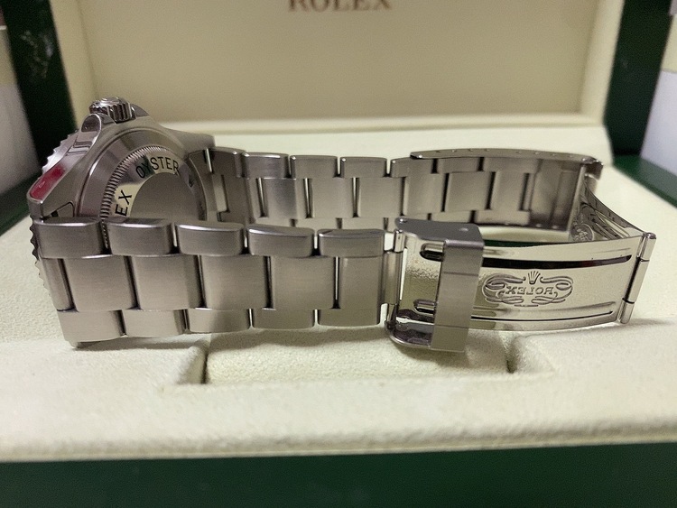 ロレックス シードゥエラー 1660（高級時計）の商品画像 - 査定依頼日：2026年3月29日 - 最高査定価格：1,470,000円