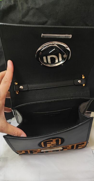 フェンディ  （ブランドバッグ）の商品画像 - 査定依頼日：2025年9月4日 - 最高査定価格：130,000円