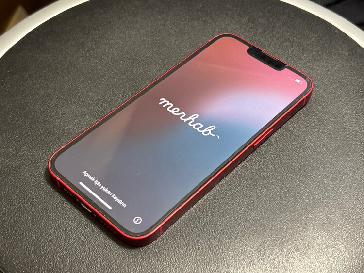 iPhone 13 128GB レッド（スマホ）の商品画像 - 査定依頼日：2025年5月4日 - 最高査定価格：32,000円