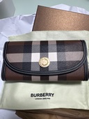 チェック コンチネンタルウォレット（ブランド財布・小物）の商品画像 - 査定依頼日：2025年8月10日 - 最高査定価格：100,000円