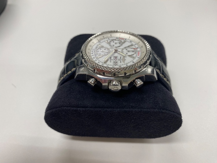 ベントレーGT ICEホワイト（高級時計）の商品画像 - 査定依頼日：2025年6月17日 - 最高査定価格：330,000円