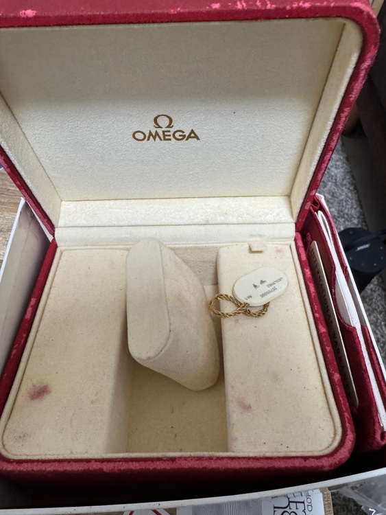 オメガ スピードマスター 3570.5（高級時計）の商品画像 - 査定依頼日：2025年10月19日 - 最高査定価格：600,000円