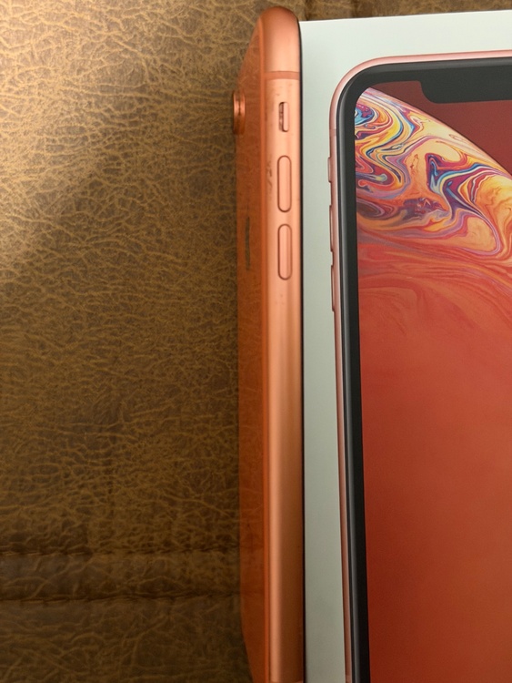 iPhone XR 64GB SIMフリー　コーラル（スマホ）の商品画像 - 査定依頼日：2026年5月16日 - 最高査定価格：4,000円