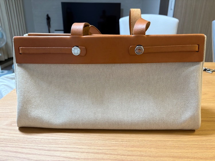 トートバック　2個（ブランドバッグ）の商品画像 - 査定依頼日：2026年2月25日 - 最高査定価格：90,000円