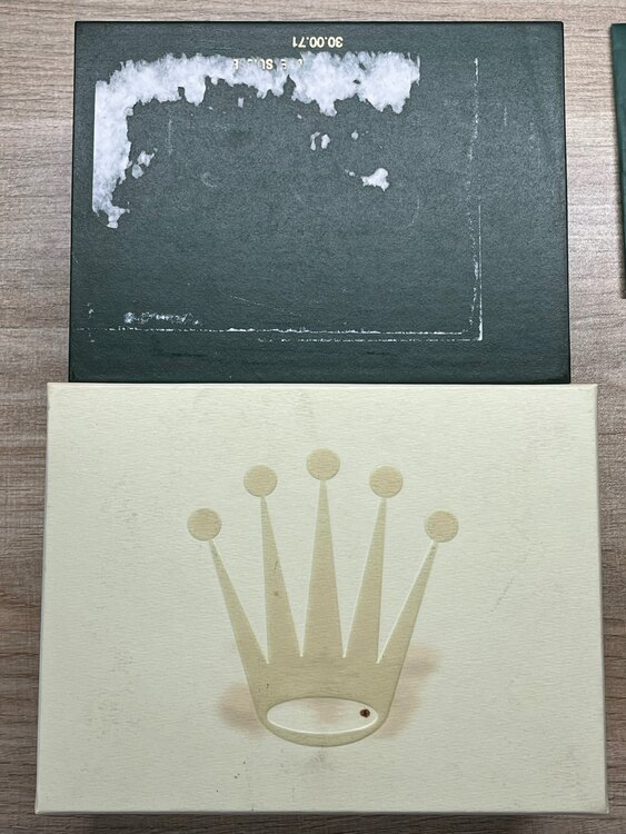 ロレックス エクスプローラー 11427（高級時計）の商品画像 - 査定依頼日：2025年2月3日 - 最高査定価格：880,000円