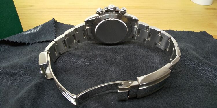 116500LN 黒文字盤（高級時計）の商品画像 - 査定依頼日：2025年6月24日 - 最高査定価格：3,600,000円