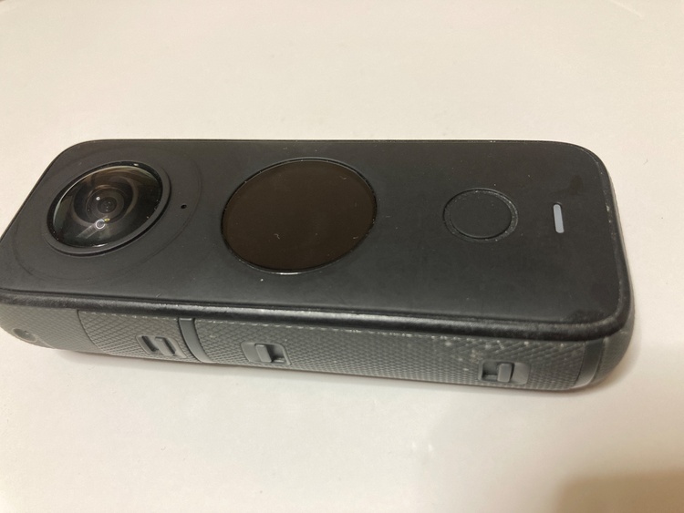 insta360 X2（カメラ）の商品画像 - 査定依頼日：2025年12月12日 - 最高査定価格：18,000円