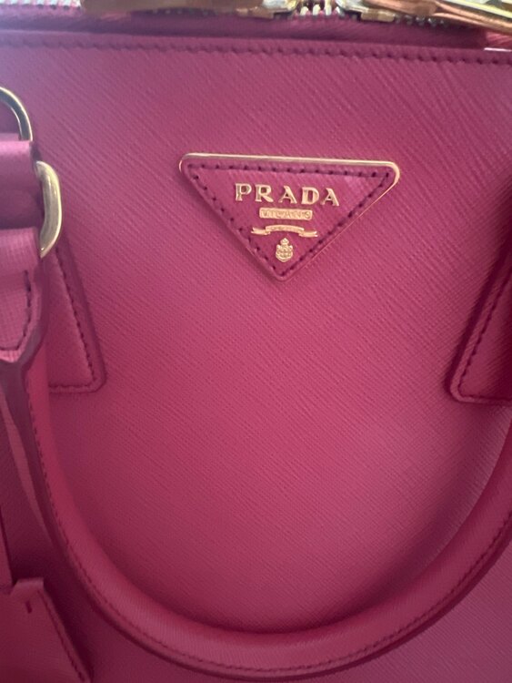 プラダ  （ブランドバッグ）の商品画像 - 査定依頼日：2025年4月30日 - 最高査定価格：80,000円