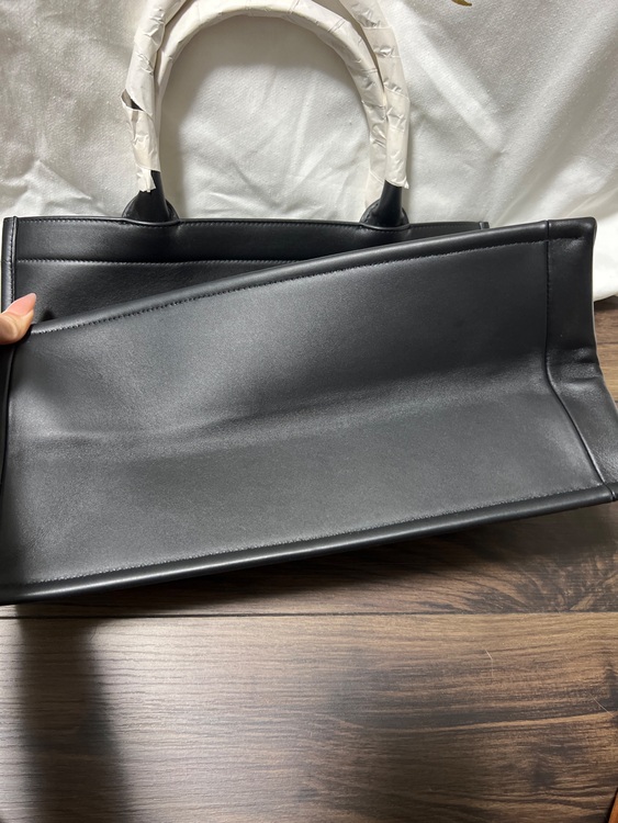 トートバッグ（ブランドバッグ）の商品画像 - 査定依頼日：2025年11月12日 - 最高査定価格：220,000円