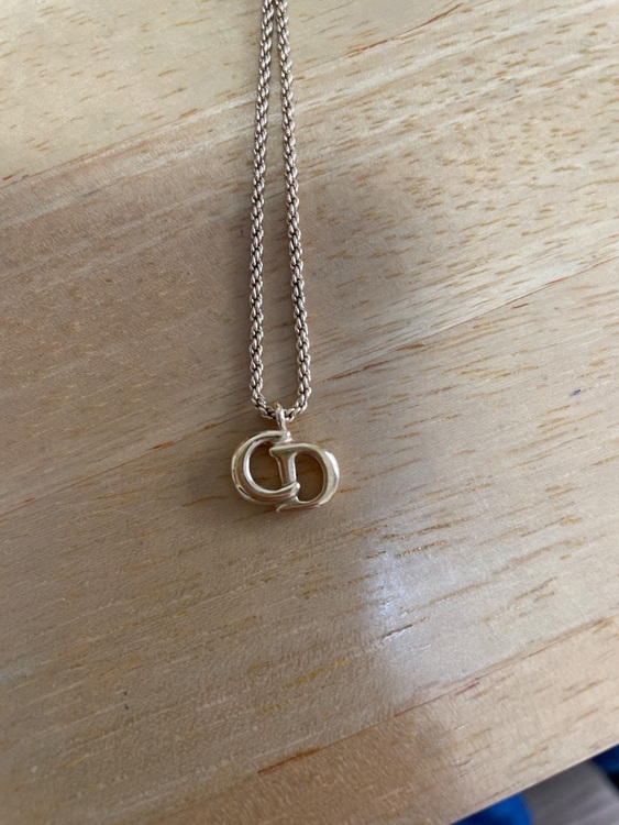 ディオール  （ブランドバッグ）の商品画像 - 査定依頼日：2025年10月19日 - 最高査定価格：6,000円