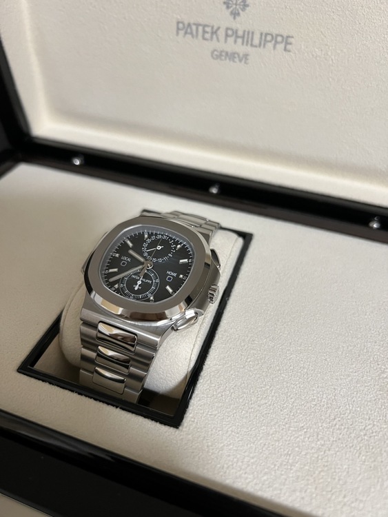 パテックフィリップ ノーチラス 5990/1A-01（高級時計）の商品画像 - 査定依頼日：2026年1月21日 - 最高査定価格：24,000,000円