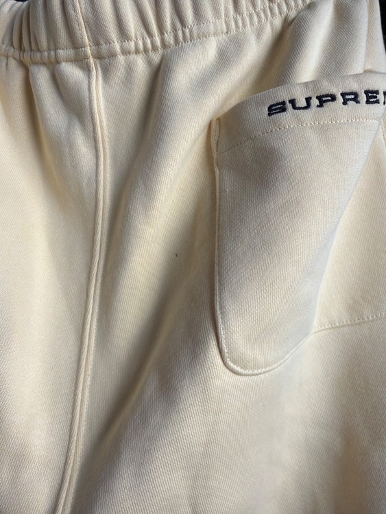 Nike スウェットカーゴパンツ　ペールイエロー（古着・ファッション）の商品画像 - 査定依頼日：2026年2月13日 - 最高査定価格：5,000円