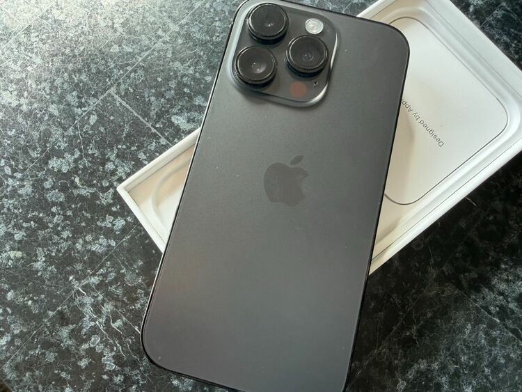 iPhone  14pro（スマホ）の商品画像 - 査定依頼日：2025年12月2日 - 最高査定価格：61,000円