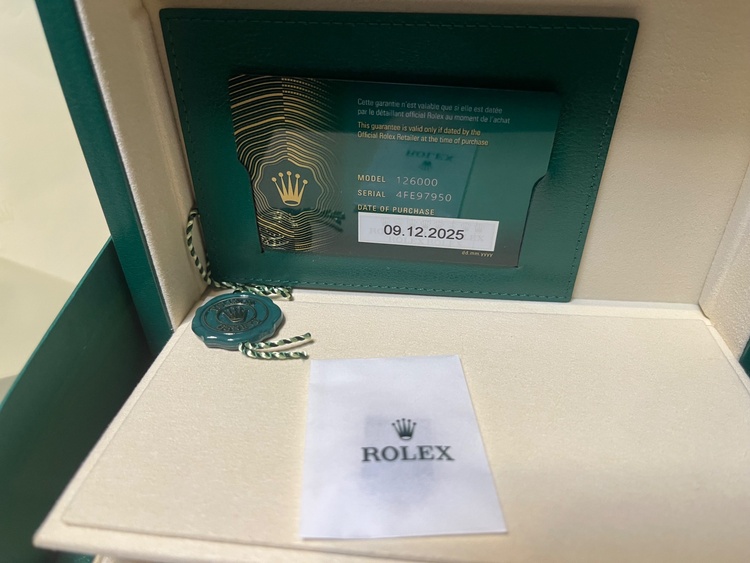 ロレックス パーペチュアル 126000（高級時計）の商品画像 - 査定依頼日：2025年12月9日 - 最高査定価格：1,900,000円
