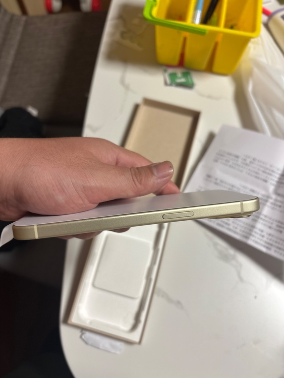 iPhone iPhone 15 128GB SIMフリー（スマホ）の商品画像 - 査定依頼日：2026年9月18日 - 最高査定価格：66,000円