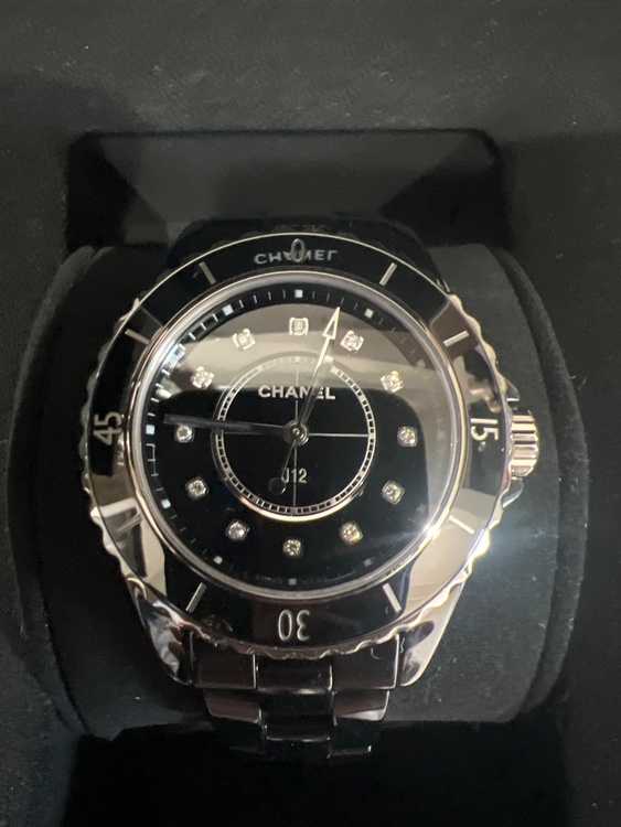 シャネル J12 キャリバー12.2、33M（高級時計）の商品画像 - 査定依頼日：2026年3月16日 - 最高査定価格：600,000円