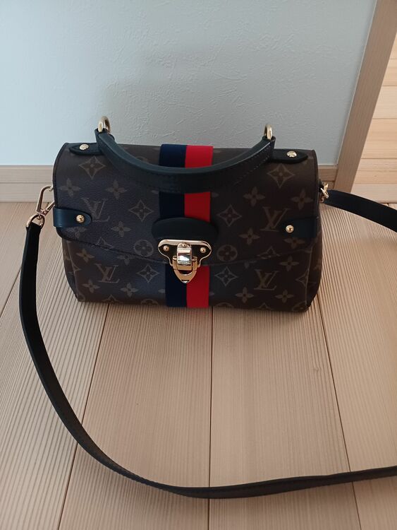 ジョルジュ（ブランドバッグ）の商品画像 - 査定依頼日：2025年6月4日 - 最高査定価格：130,000円